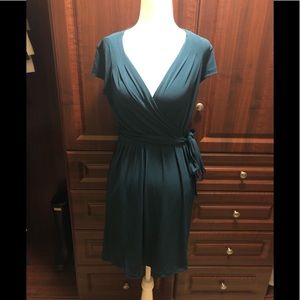 BR faux wrap emerald green dress with POCKETS 😀